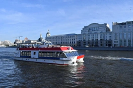 Круговая обзорная речная прогулка по центру от причала Новоспасский мост